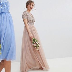 V neck maxi tulle dress